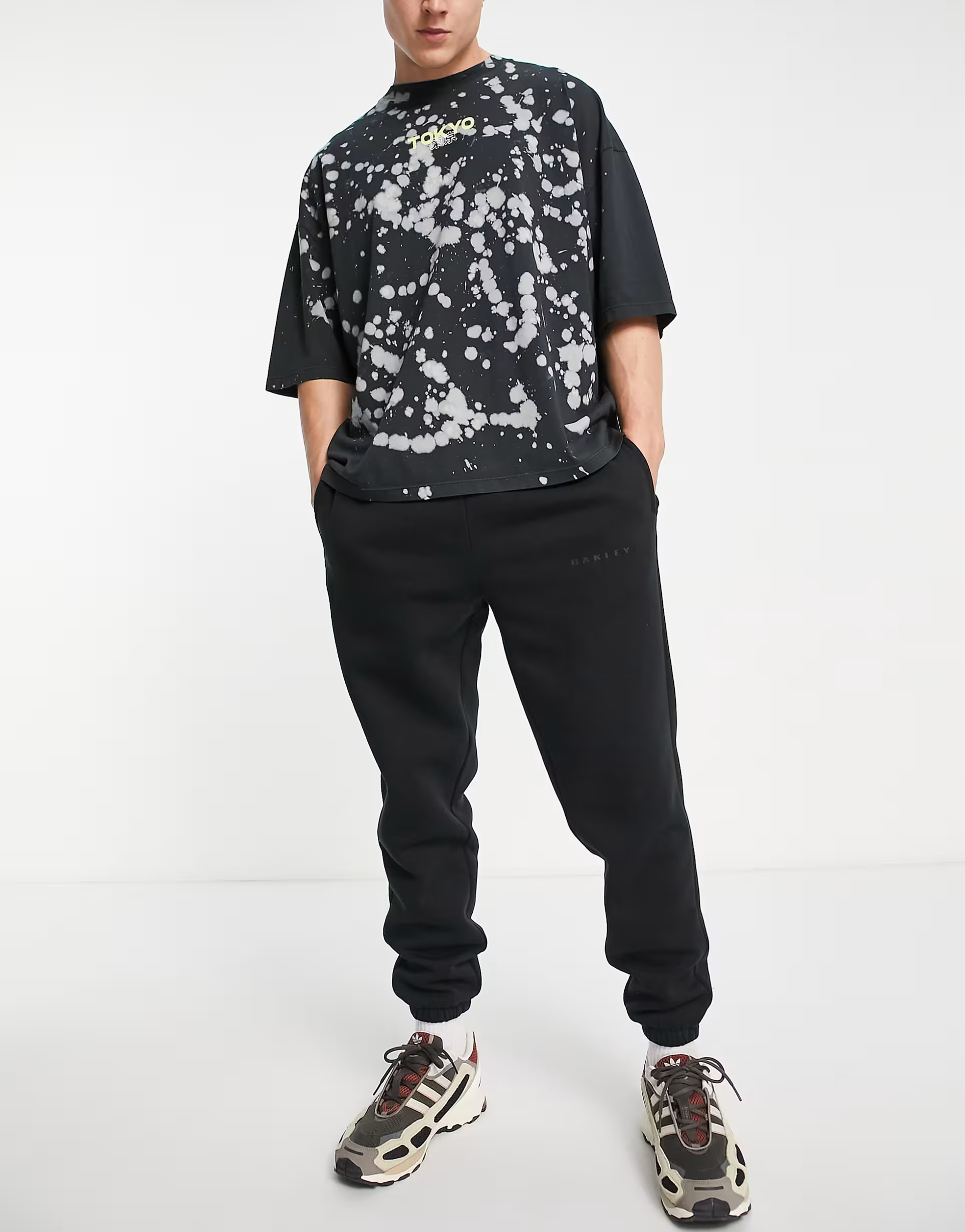 Mens Oakley Canyon View Joggers in Black