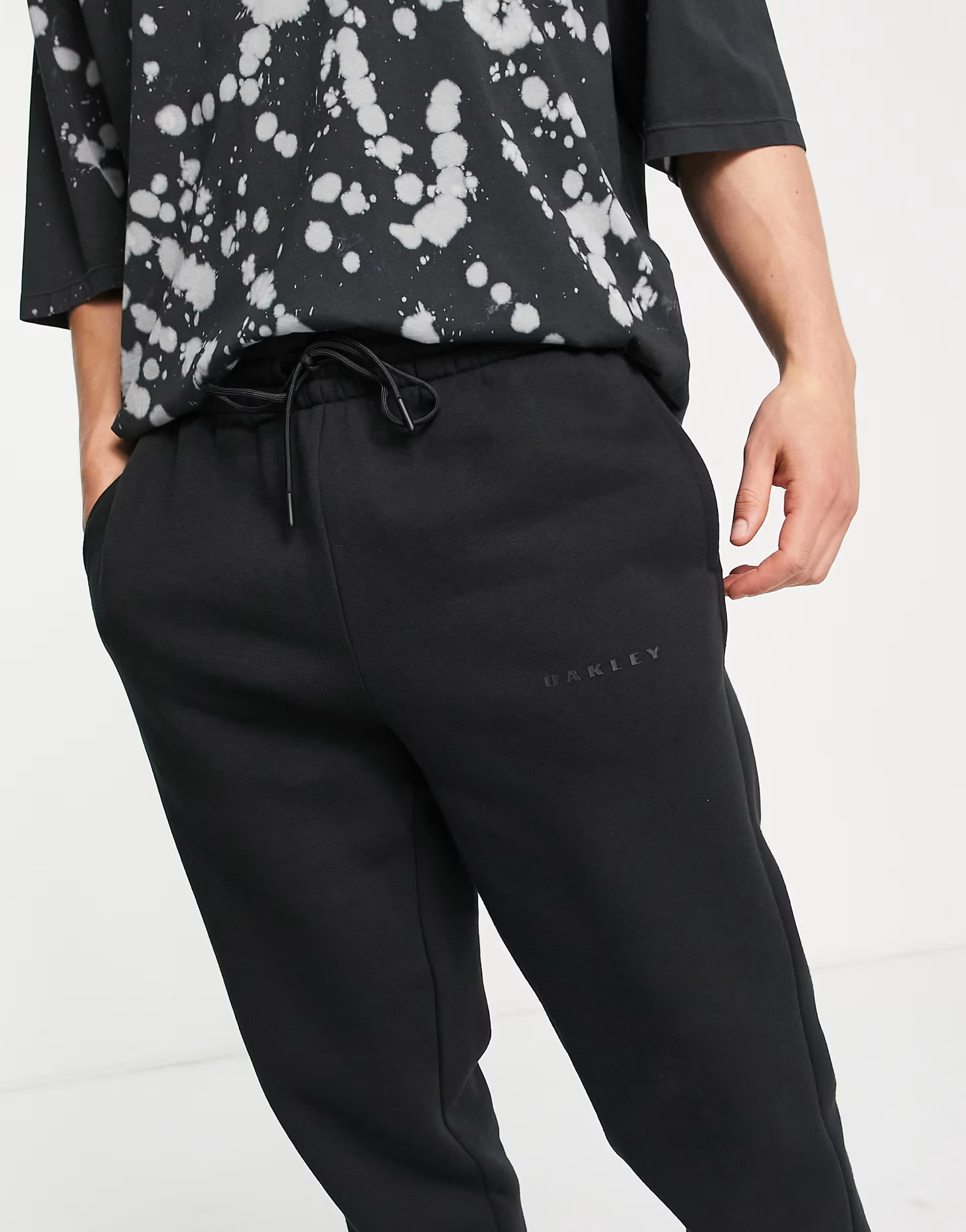 Mens Oakley Canyon View Joggers in Black