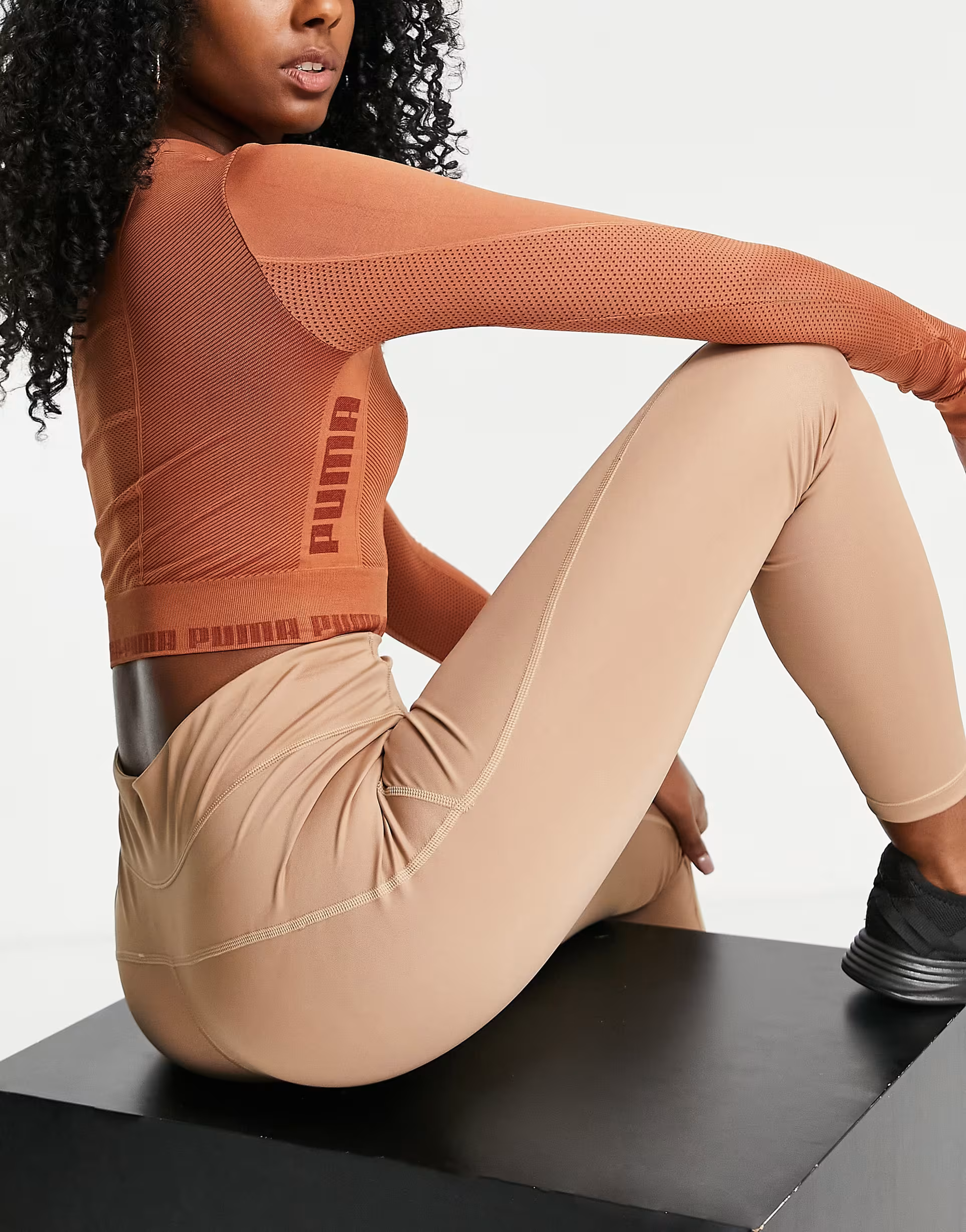 Puma Womens Evoknit Seamless Ls Crop Top In Brown