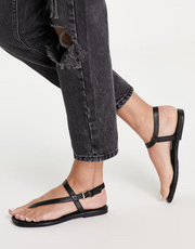 ALDO Womens Holthuis Leather T-Bar Flat Sandals In Black