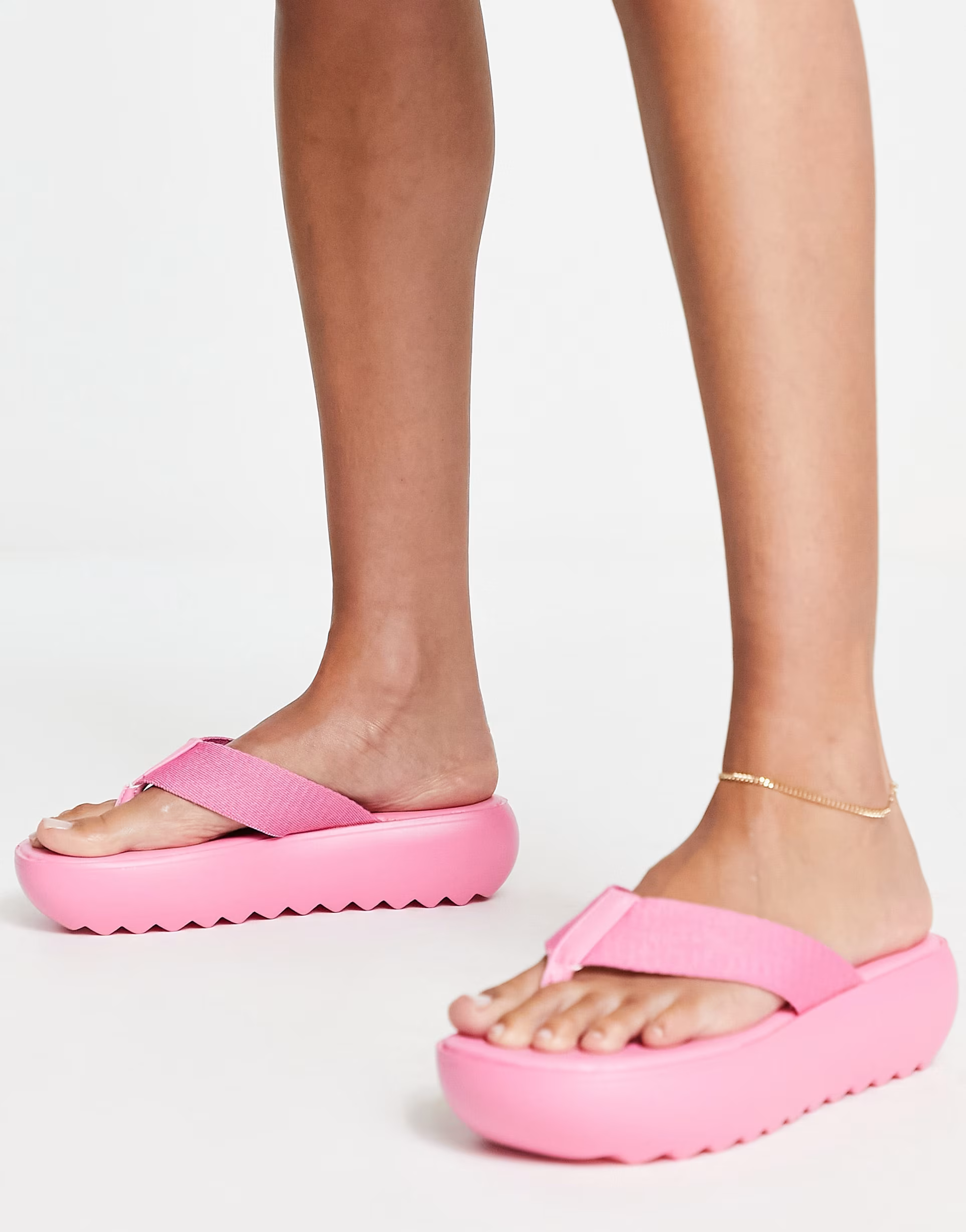 Public Desire Wide Fit Womens Cia Chunky Toe Post Sandals In Pink