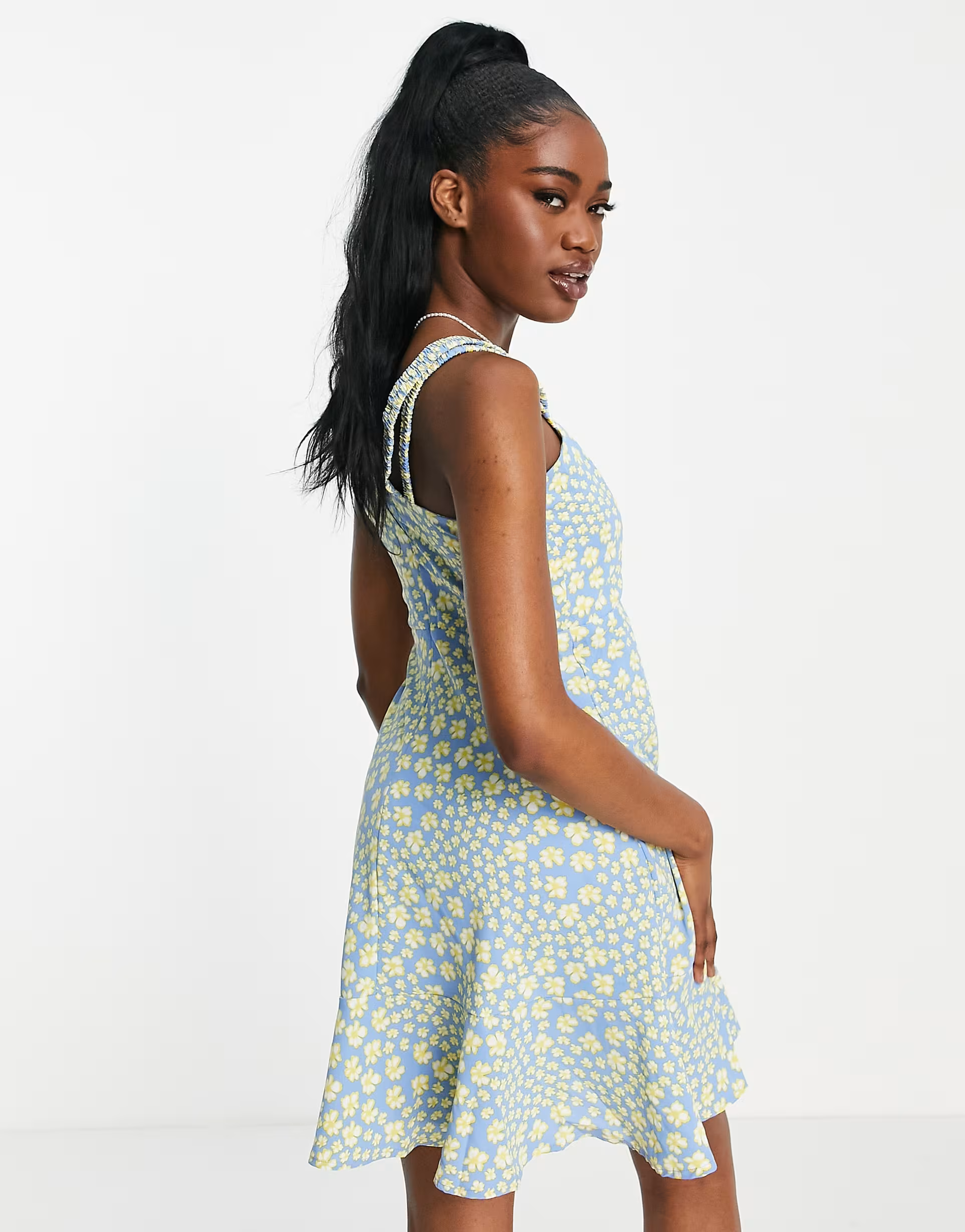 Womens Qed London Strappy Back Midi Dress In Blue Floral Print