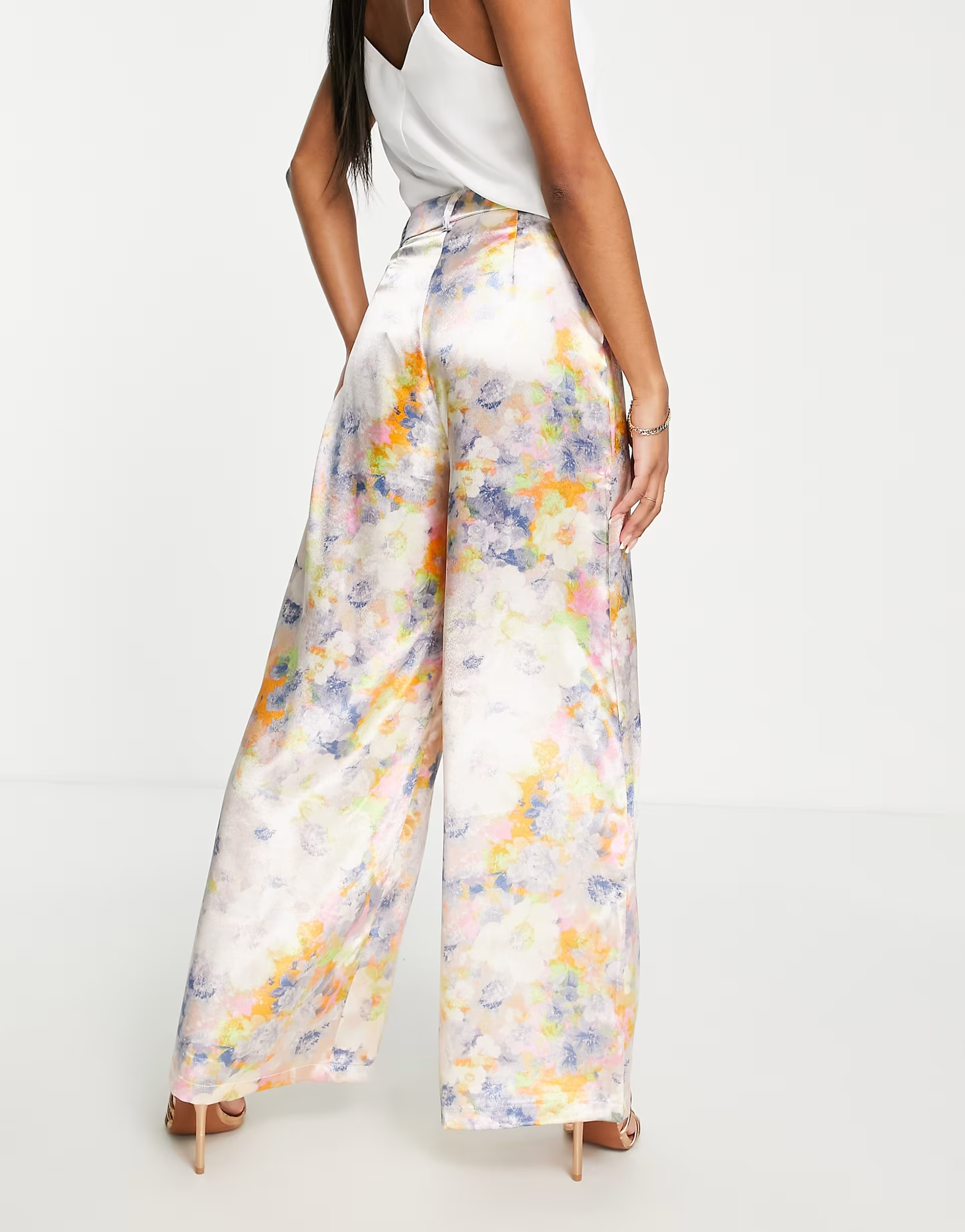 Liquorish Petite Womens Satin Tailored Trouser In Soft Pastel Floral