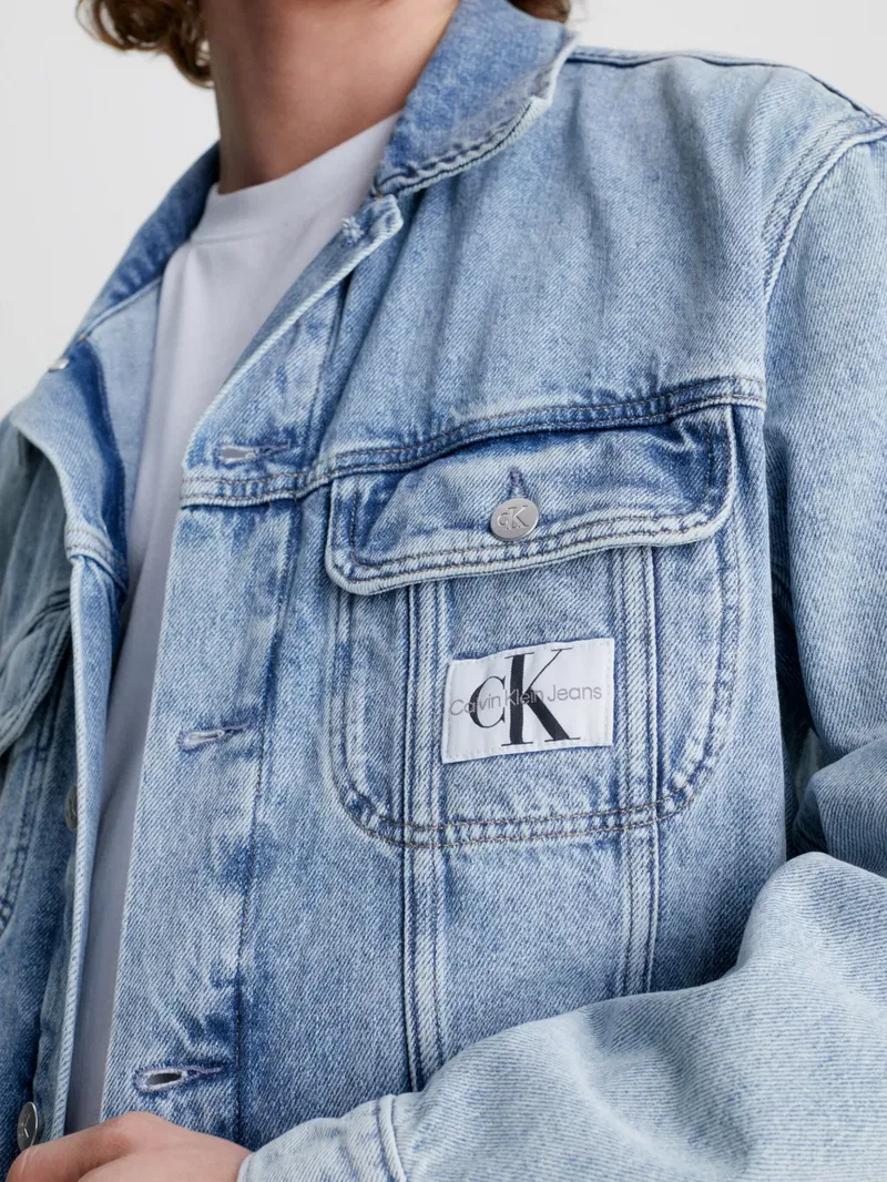 Calvin Klein Jeans Regular 90S Fit Denim Jacket in Light Wash
