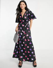 Twisted Wunder maxi tea dress in contrasting heart print