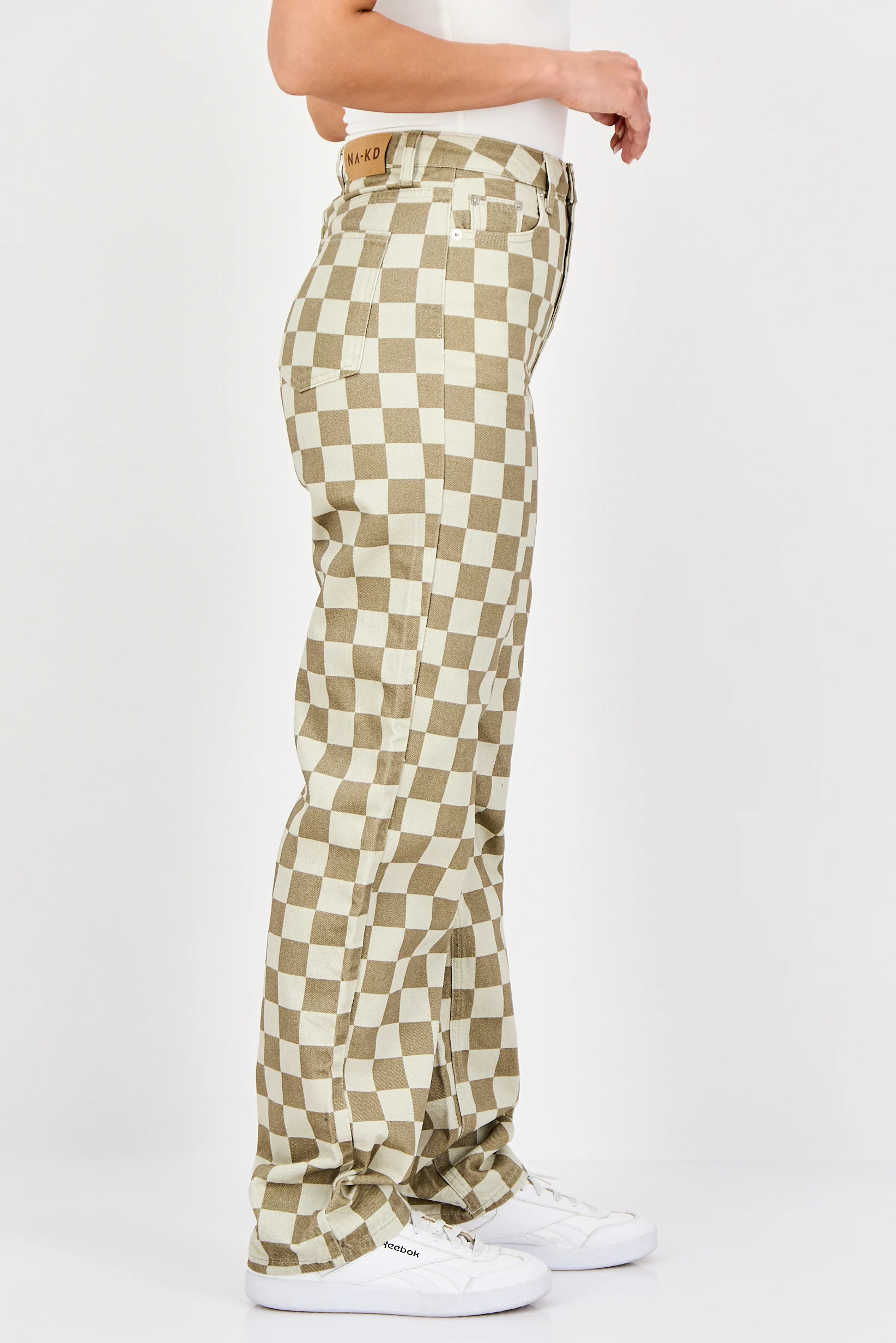 Na-Kd Womens X Olivia Lvs Checkerboard Straight Leg Jeans in Beige