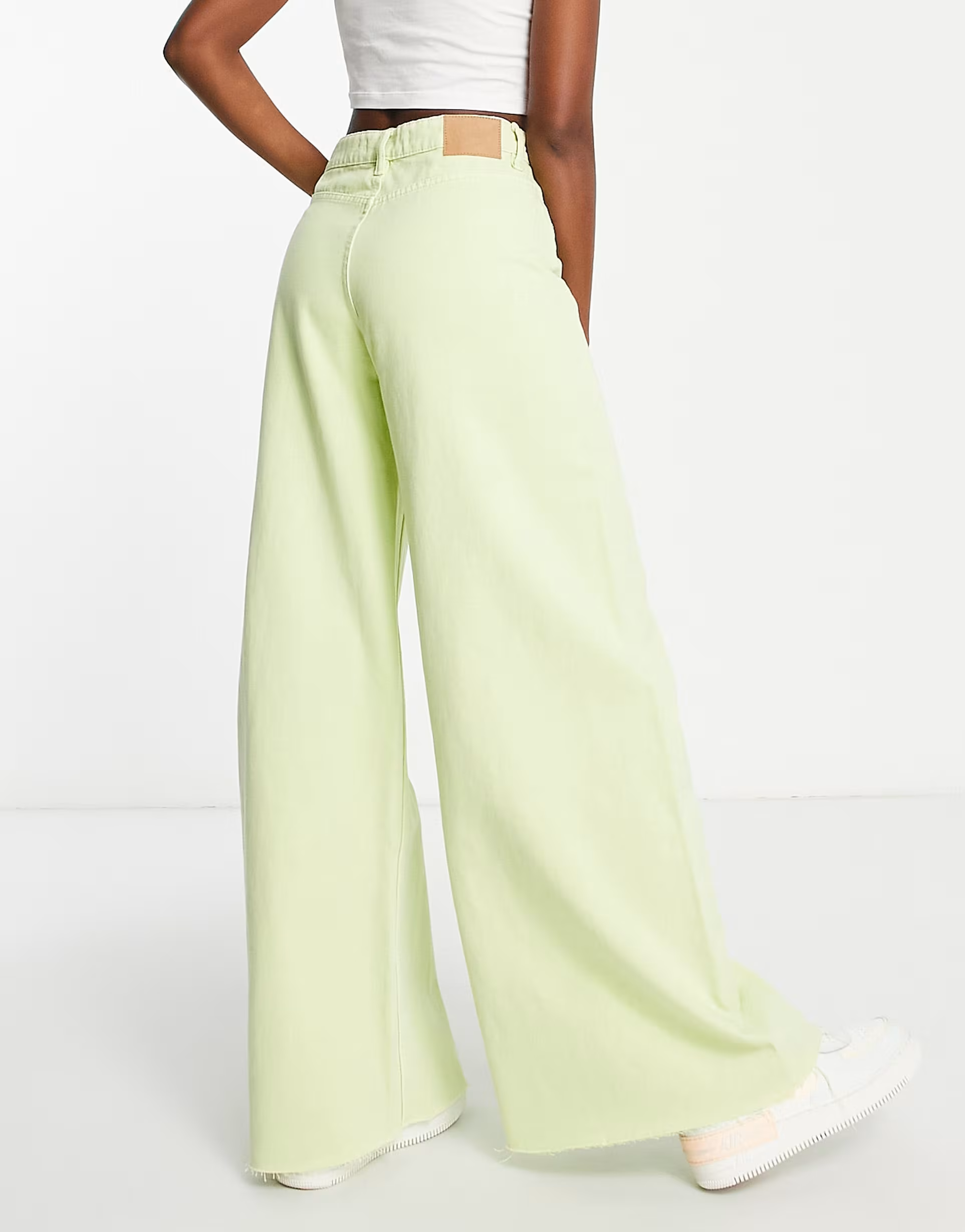 Womens Bershka Wide Leg Dad Jeans in Soft Green