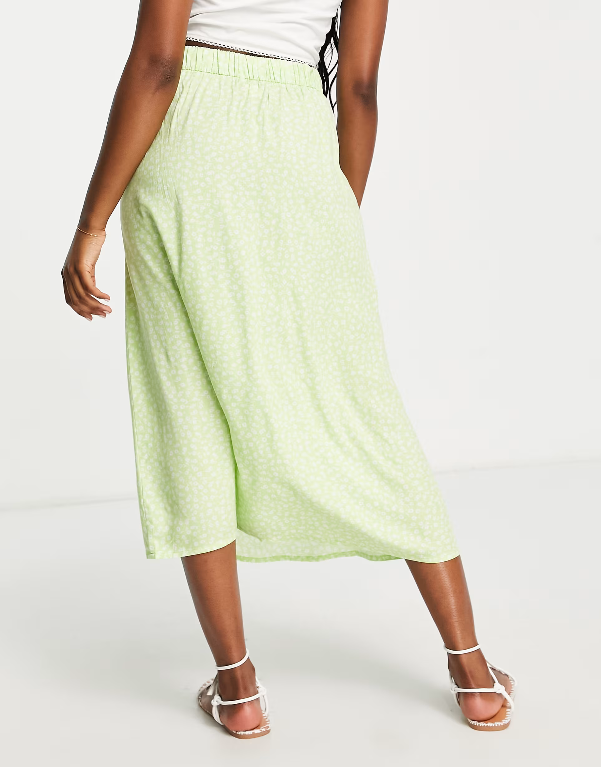Womens Monki Midi Skirt In Ditsy Green Floral