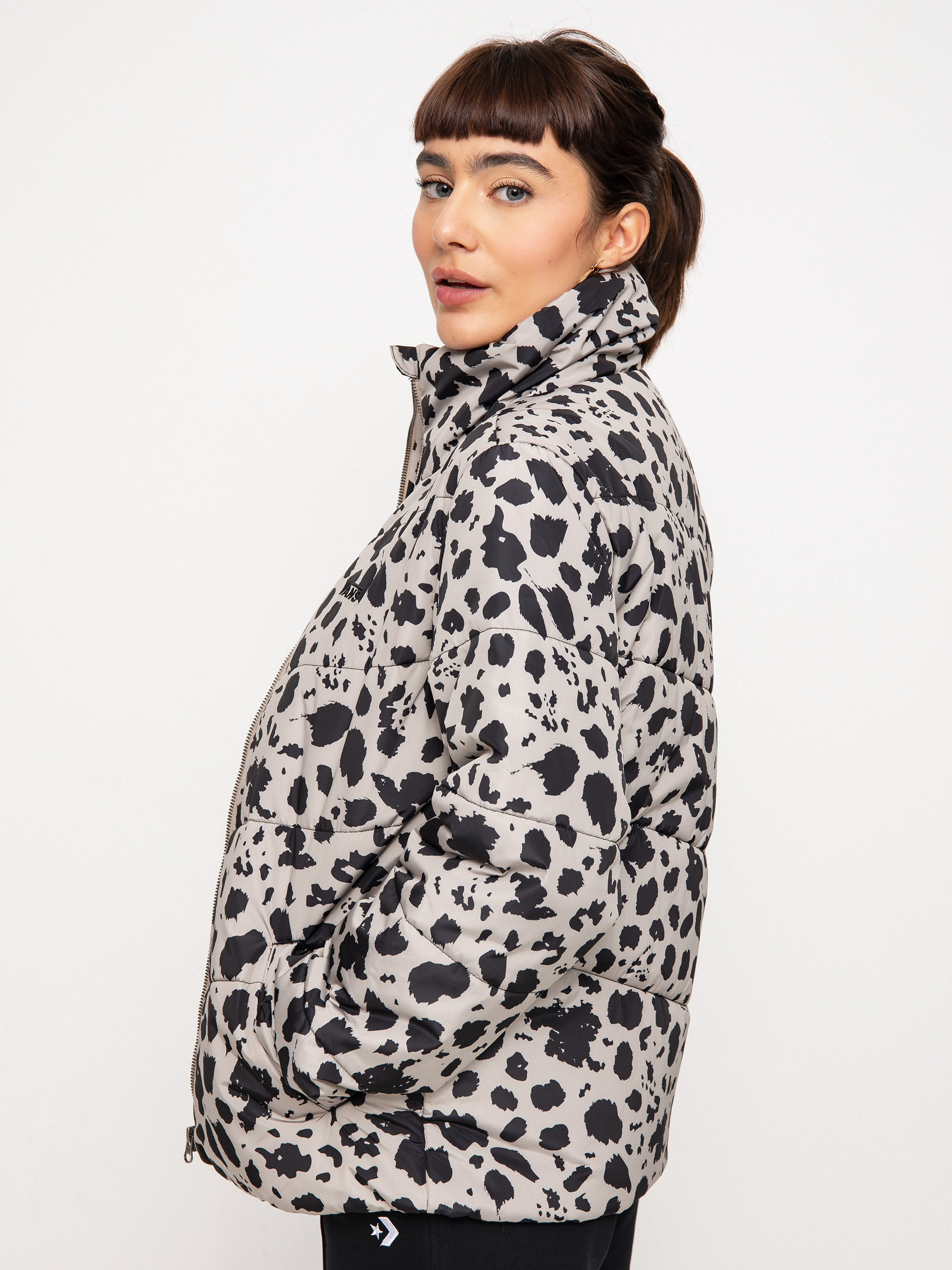 Womens Vans Foundry Print Puffer Jacket in Black And Beige