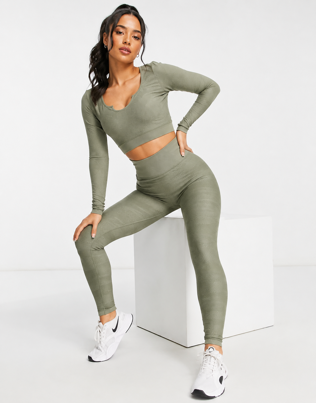 Hiit Womens Seamless Crop Top With Notch Neck in Khaki Textured Camo