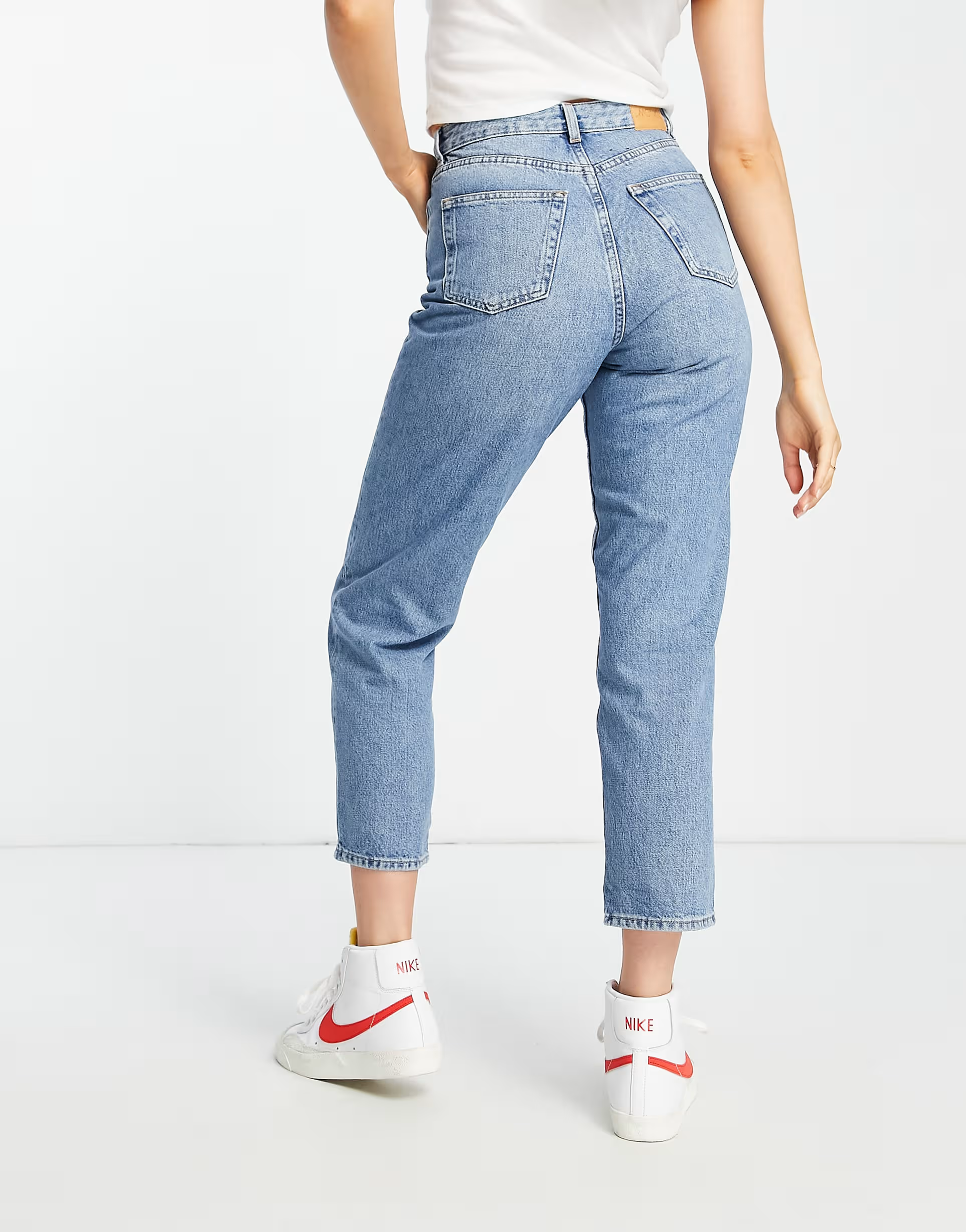 Monki Womens Taiki High Waist Mom Jeans in Light Blue In Blue