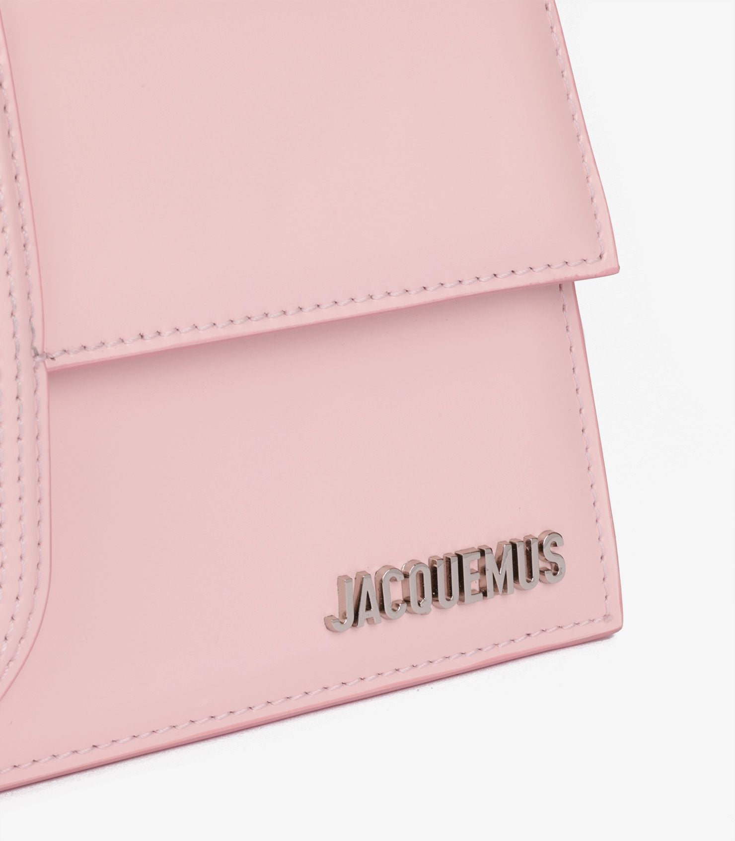 Le Grand Bambino Light Pink leather crossbody bag with silver hardware