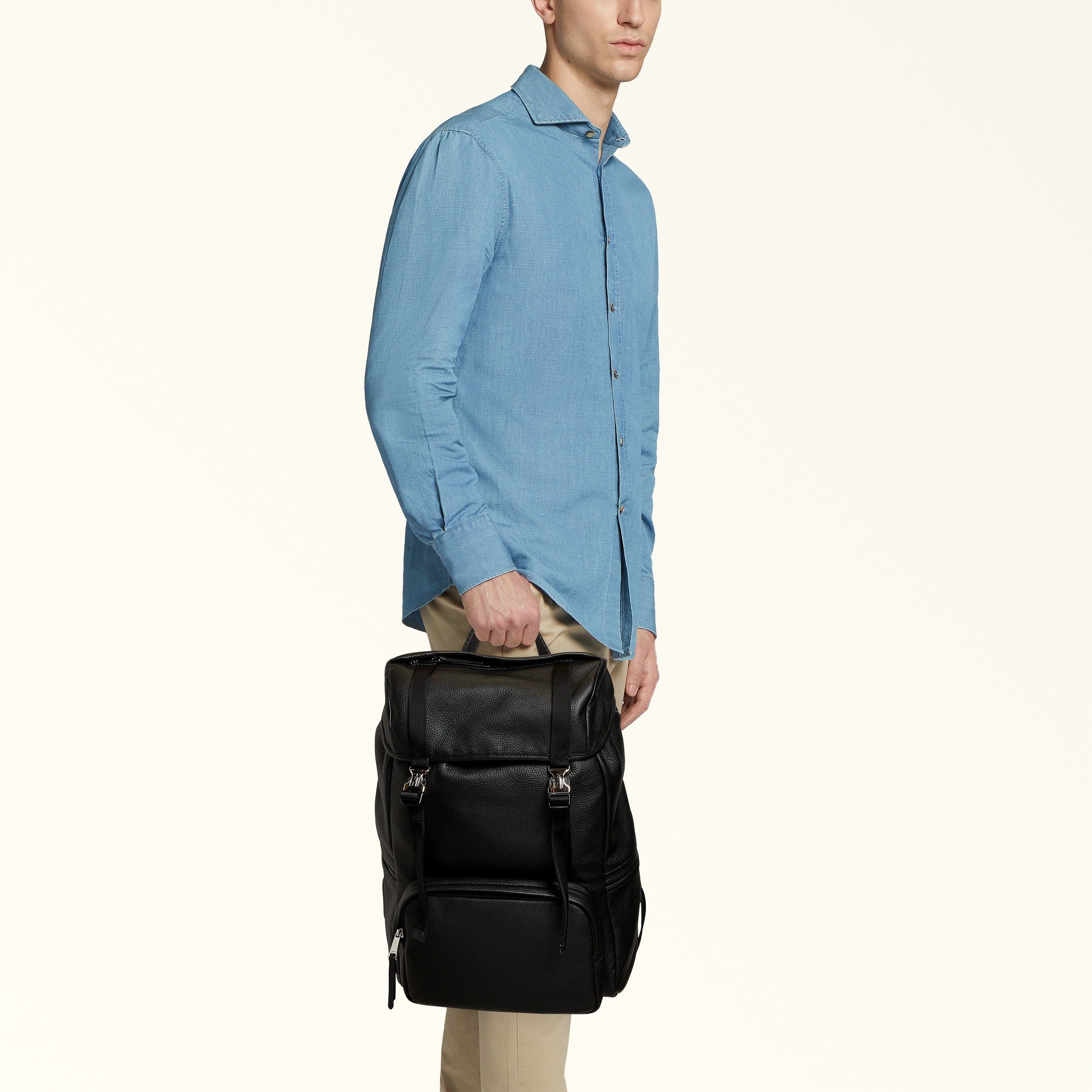 MAN COSMO M BACKPACK IN BLACK