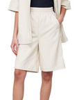 Womens Jakke Vegan Leather Bella Shorts in Cream