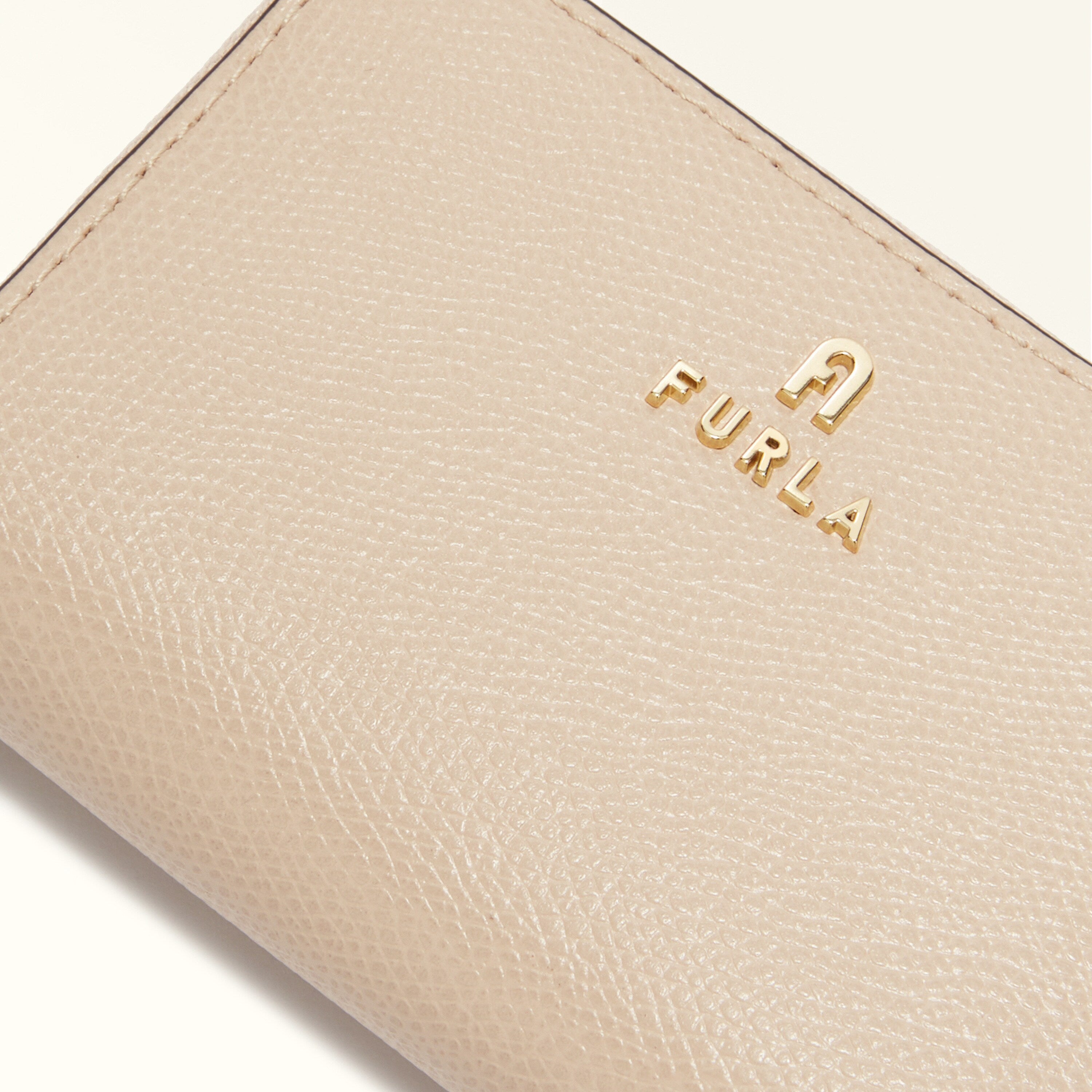 FURLA CAMELIA S ZIP AROUND CC IN BALLERINA