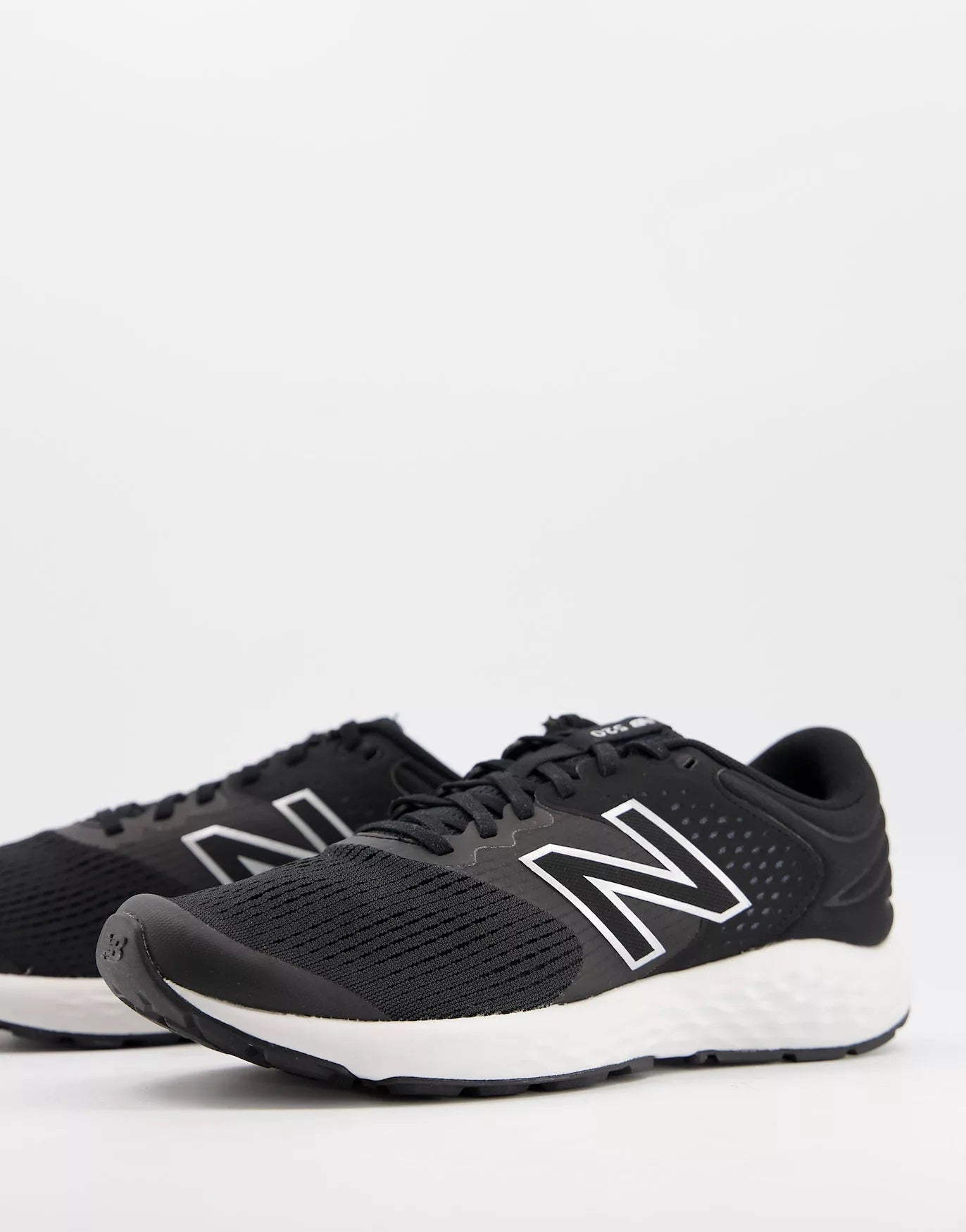 New balance shop trainers 520