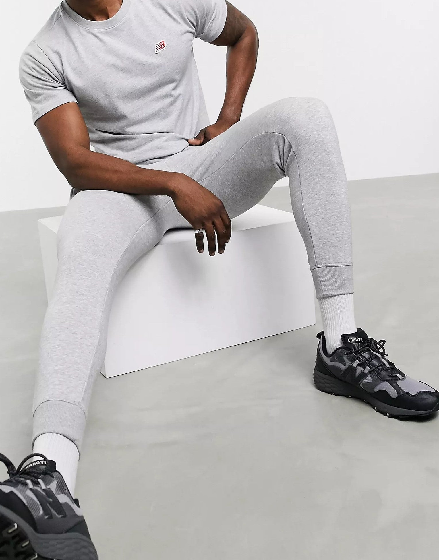 New Balance Mens Small Logo T-Shirt In Grey