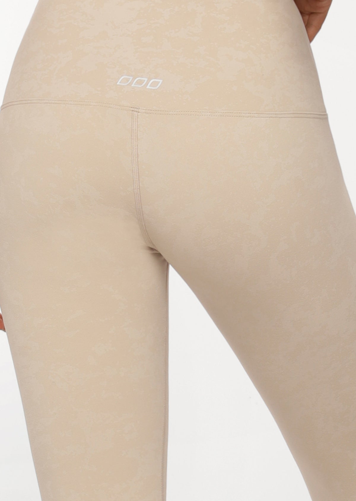 Lorna Jane Graceful Ankle Biter Leggings in Off White