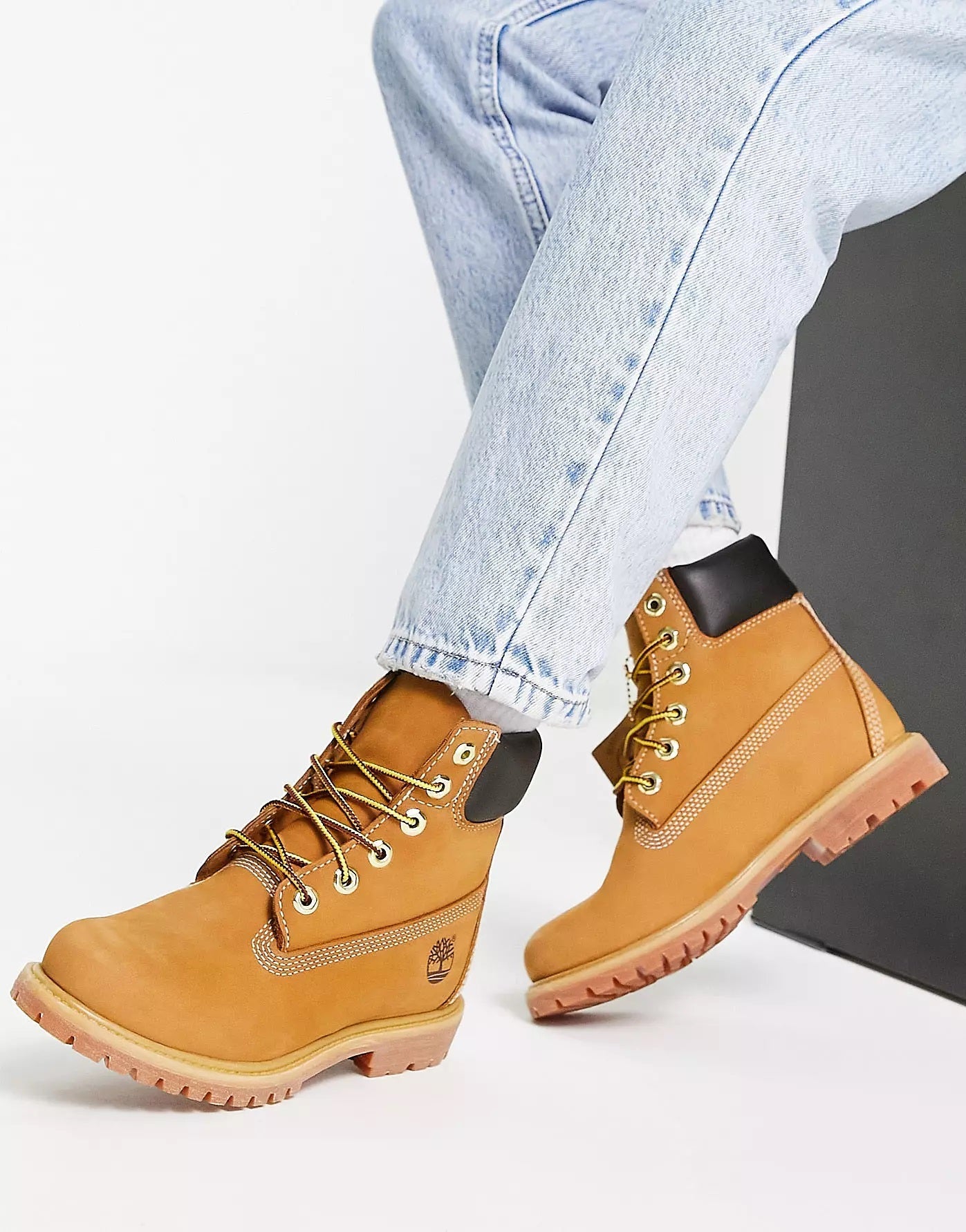 Womens flat store timberland boots