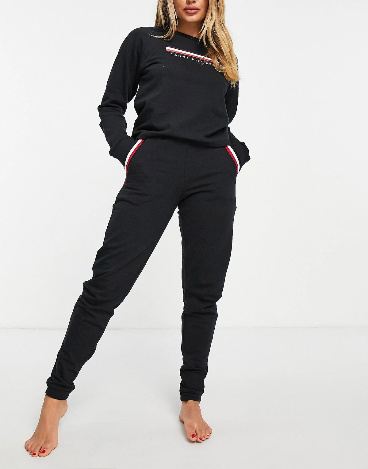 Tommy Hilfiger Womens Logo Jogger In Black – Sale Lab UK