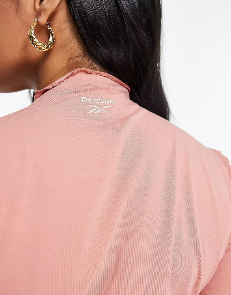 Reebok Womens Seam Detail Long Sleeve Crop Top in Pink
