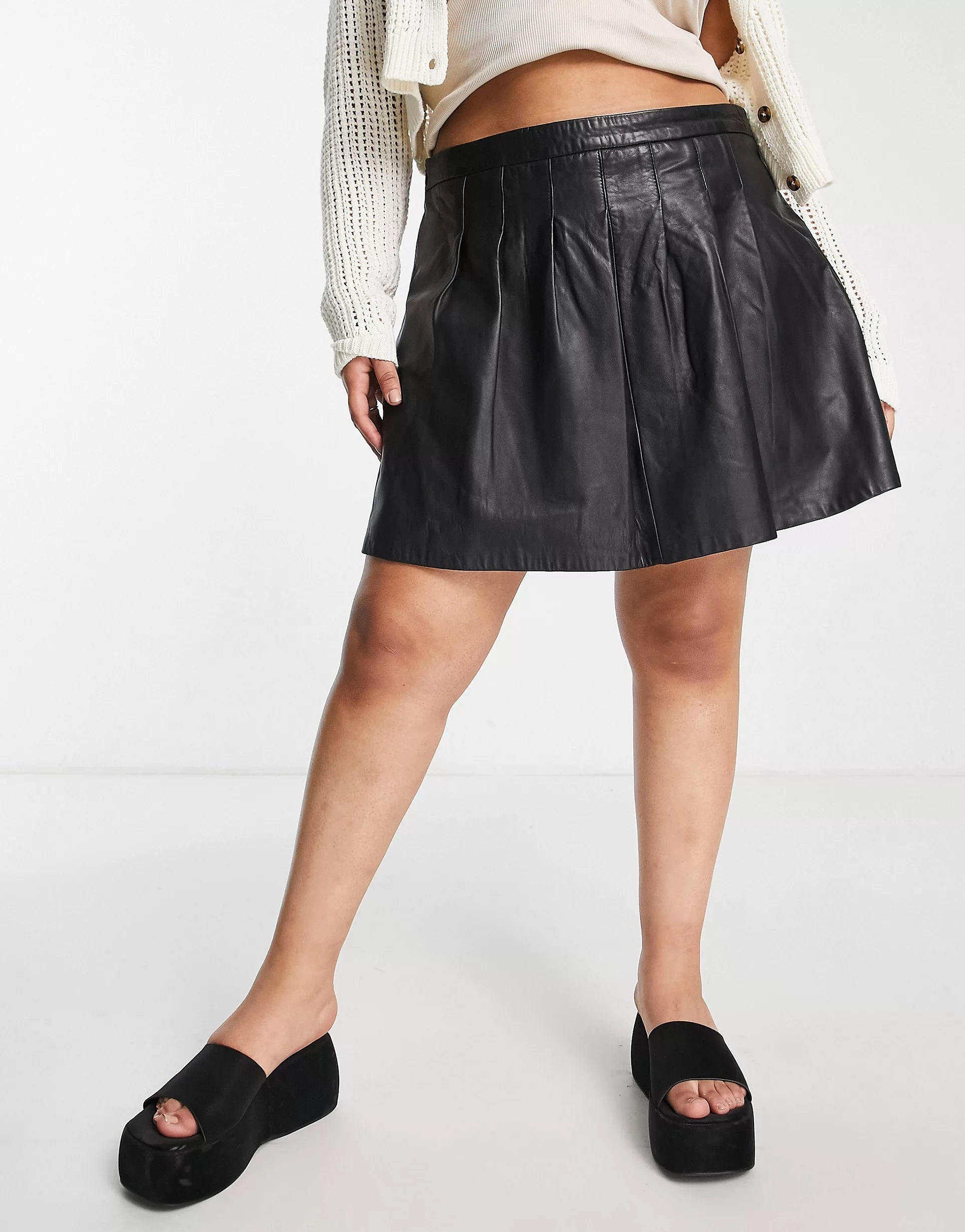 Genuine leather 2025 pleated skirt