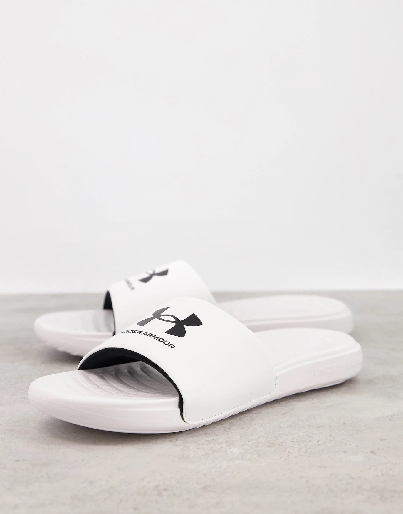 Under armour deals white sandals