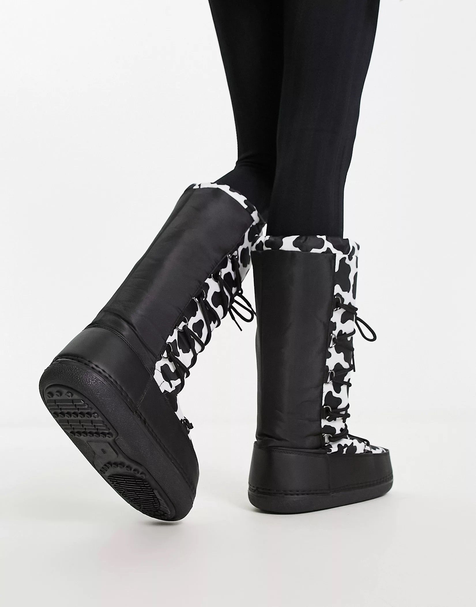 Truffle Collection Womens High Leg Snow Boots In Cow Print