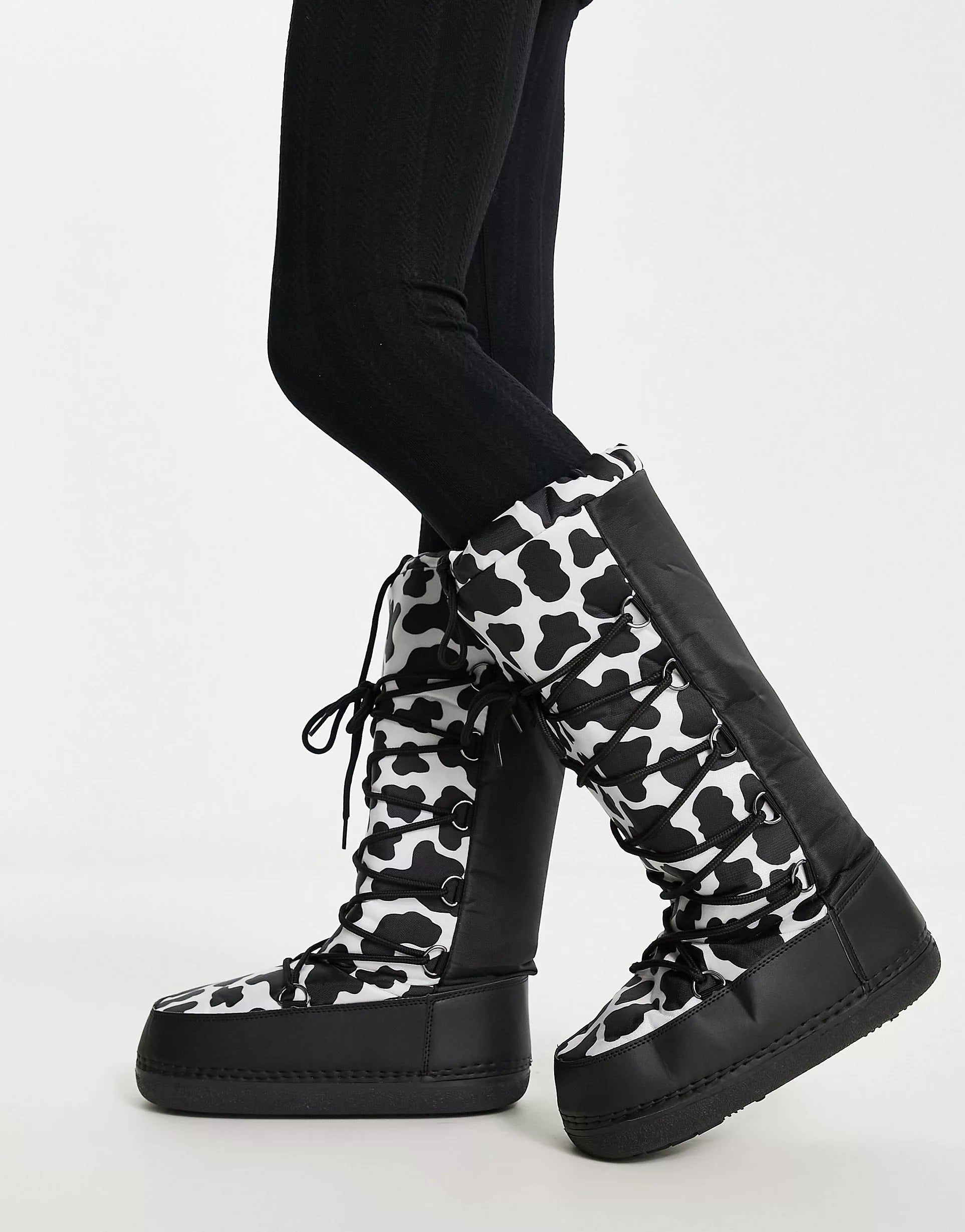 Truffle Collection Womens High Leg Snow Boots In Cow Print