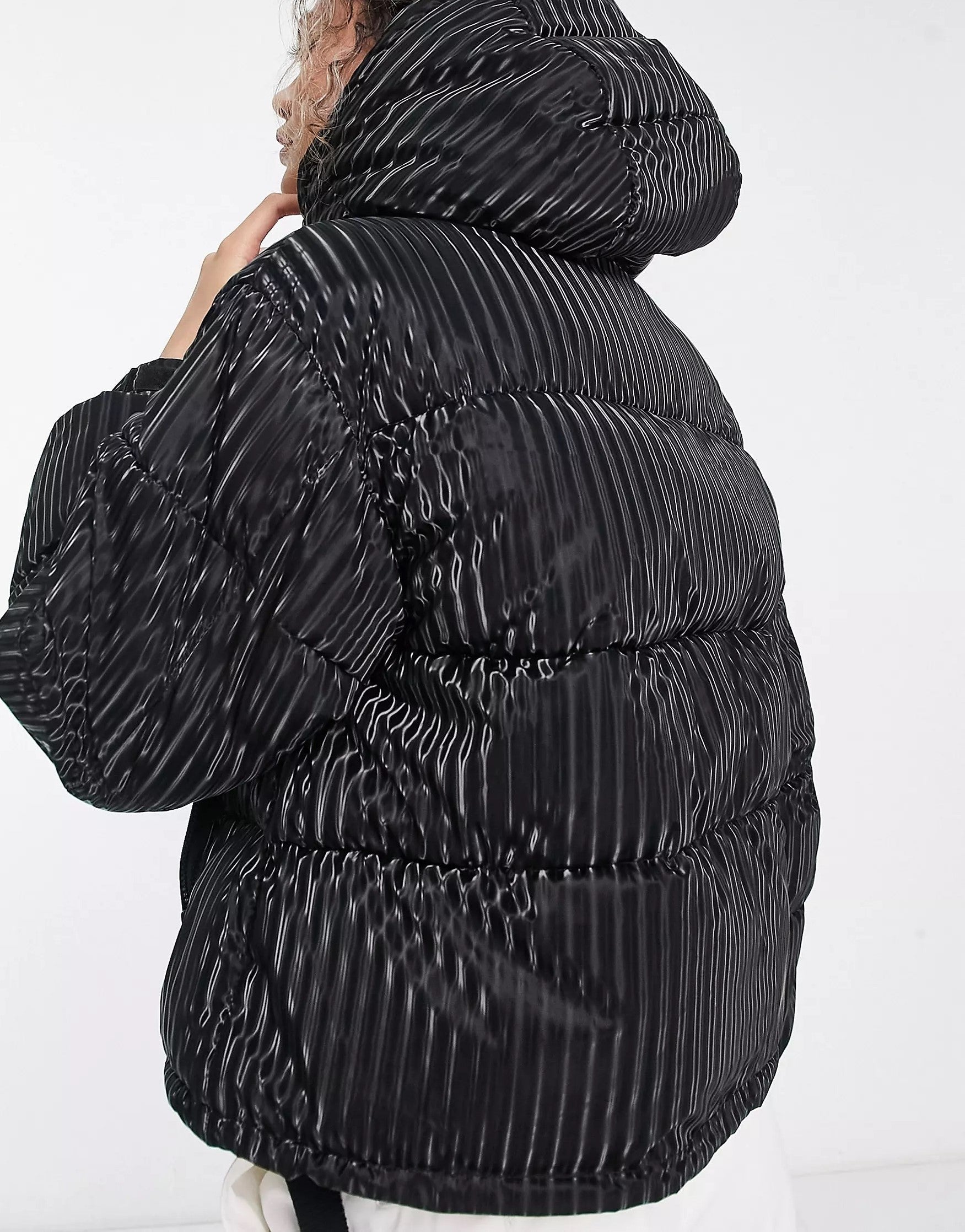 Sixth june puffer jacket hotsell in black