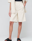 Womens Jakke Vegan Leather Bella Shorts in Cream