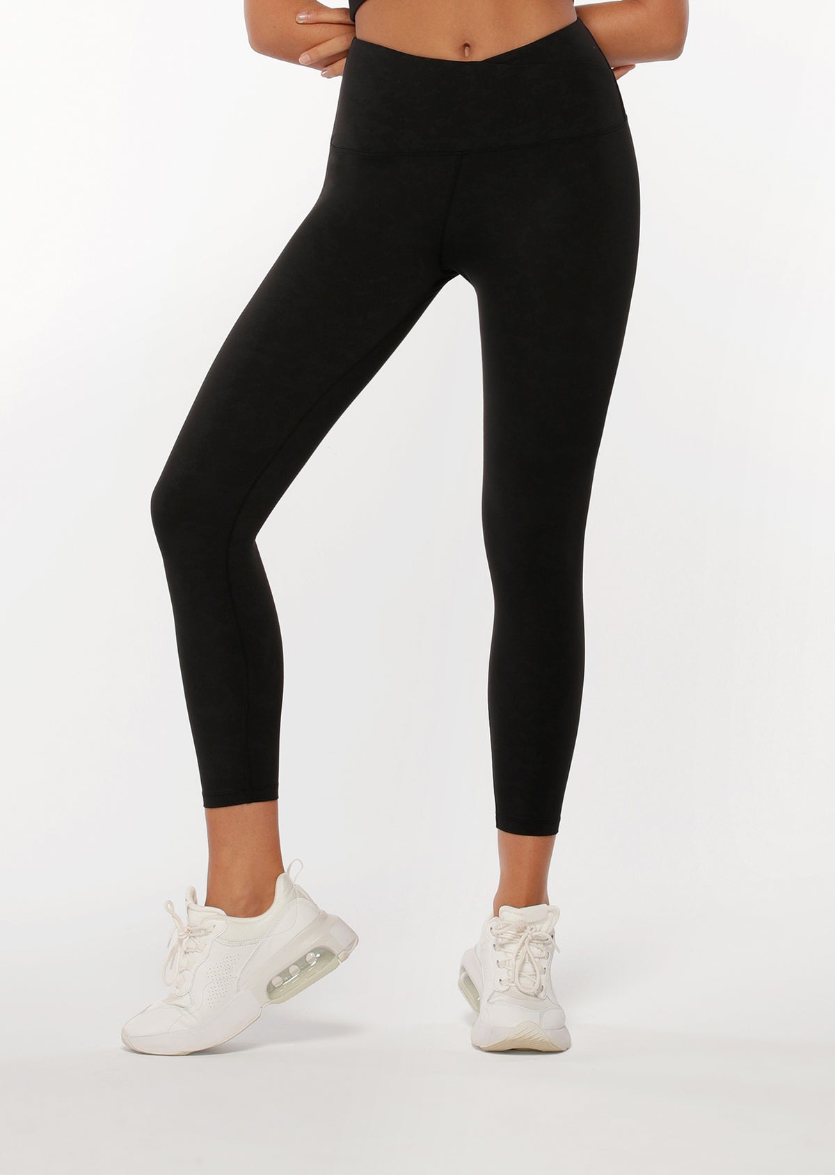 Lorna Jane Graceful Ankle Biter Leggings in Black