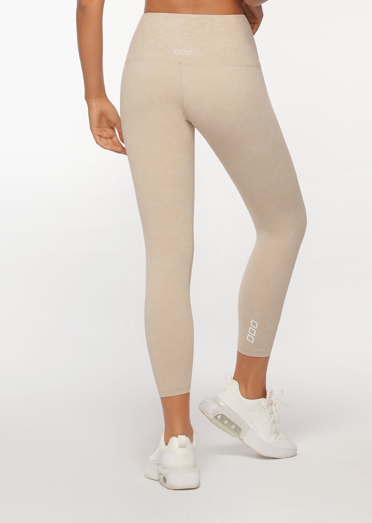 Lorna Jane Graceful Ankle Biter Leggings in Off White